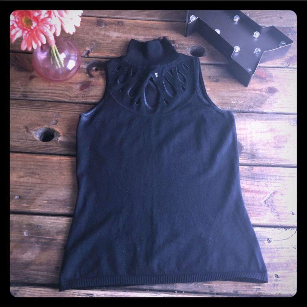 ~White House Black Market~ turtleneck tank size S